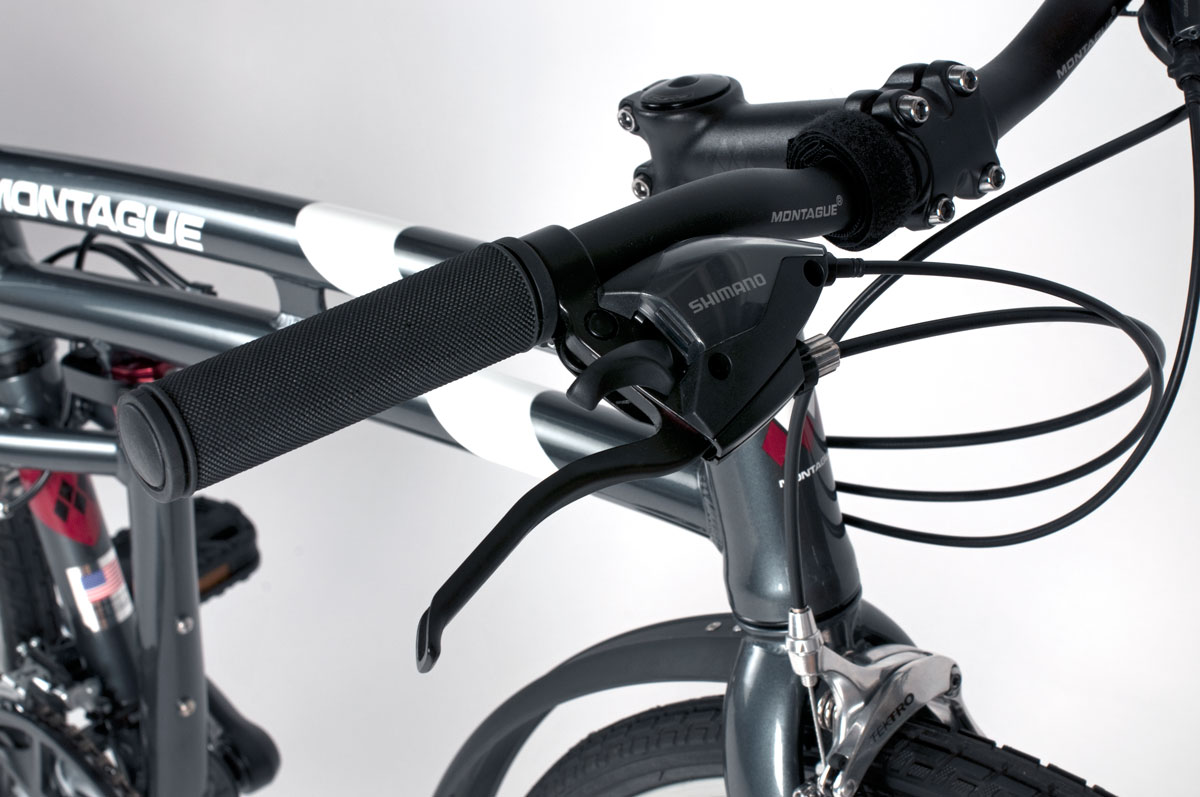 Montague Urban handlebar and levers closeup