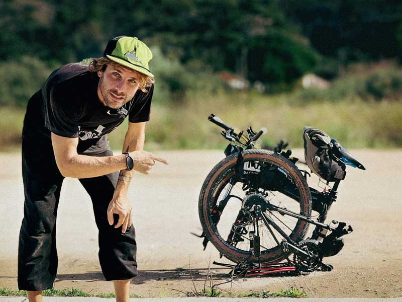 The Freedom of a Folding Bike – Touring with Raf Cramette